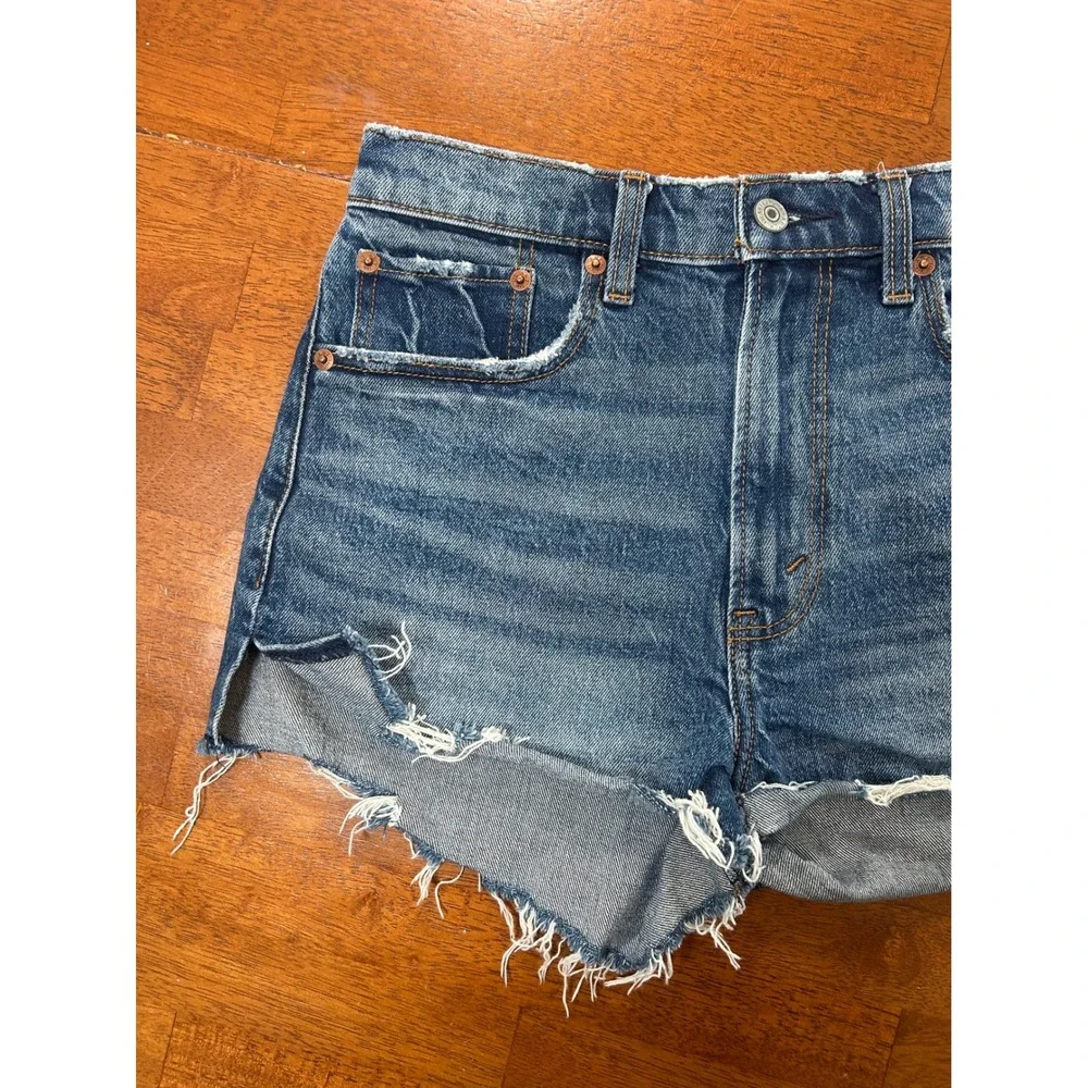Abercrombie & Fitch The Mom Shorts Women 26/2 Blue High Rise Distressed Denim